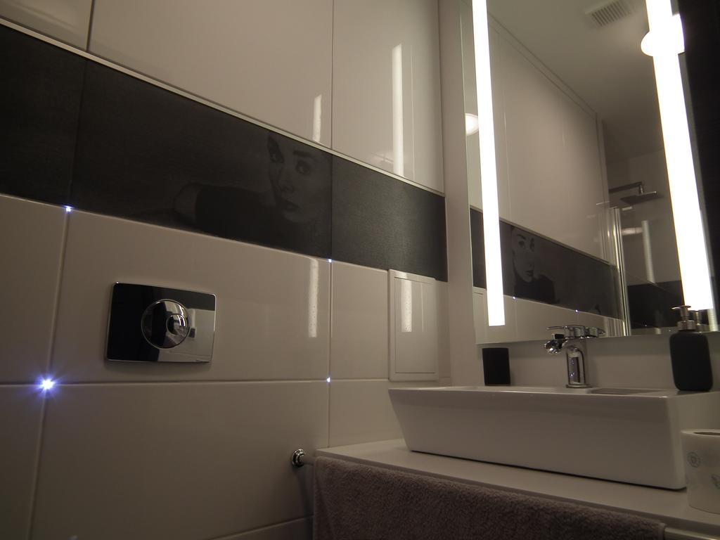 Kazimir Apartament Lodz Esterno foto